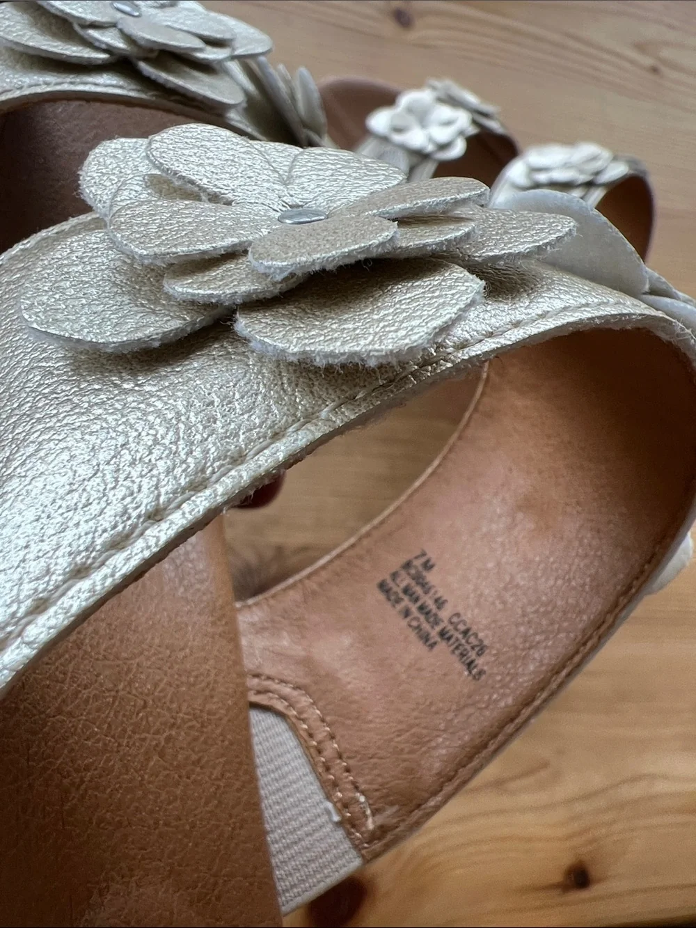 b.o.c. Two-Band Floral Wedge Sandals - Sz 7